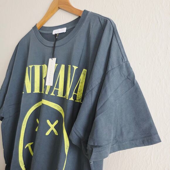 NEW Daydreamer Nirvana Smiley Graphic Band Short Sleeve Tee-Shirt Top - Picture 2 of 16